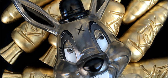 Frank Kozik x BlackBook Toy:A Clockwork Carrot Golden Carrot