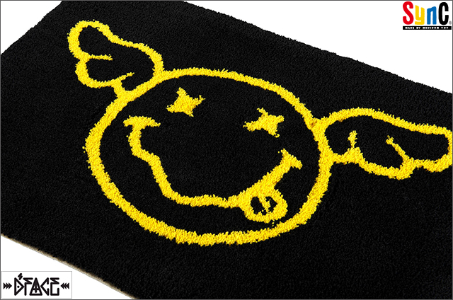 D*Face（ディー・フェイス）:Flying Smile Rug Mat