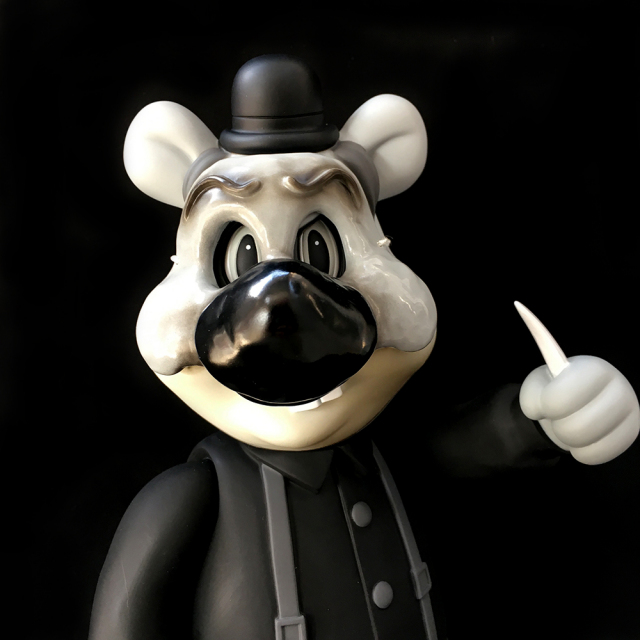 Frank Kozik x BlackBook Toy:A Clockwork Carrot Dim 11インチフィギュア Grayscale Edition