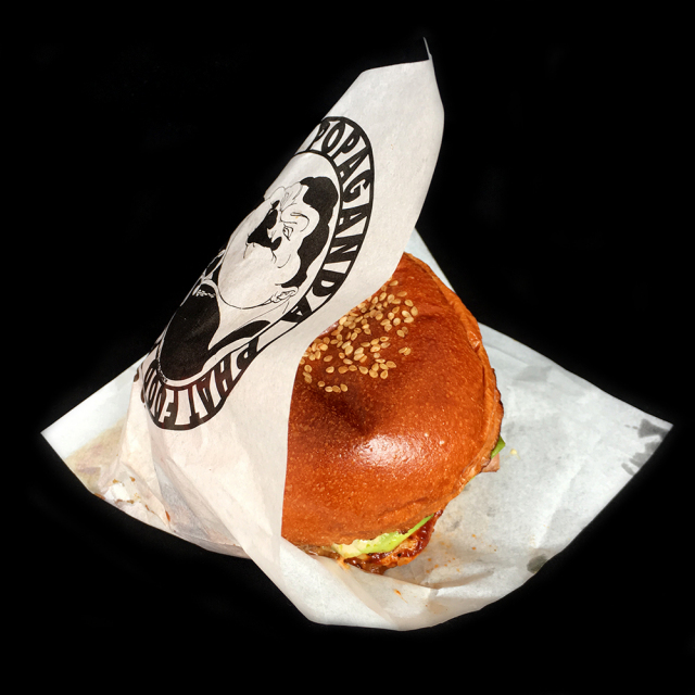 Ron English x BlackBook Toy（ロン・イングリッシュ）:EVIL MC 16インチフィギュア Stealth Edition