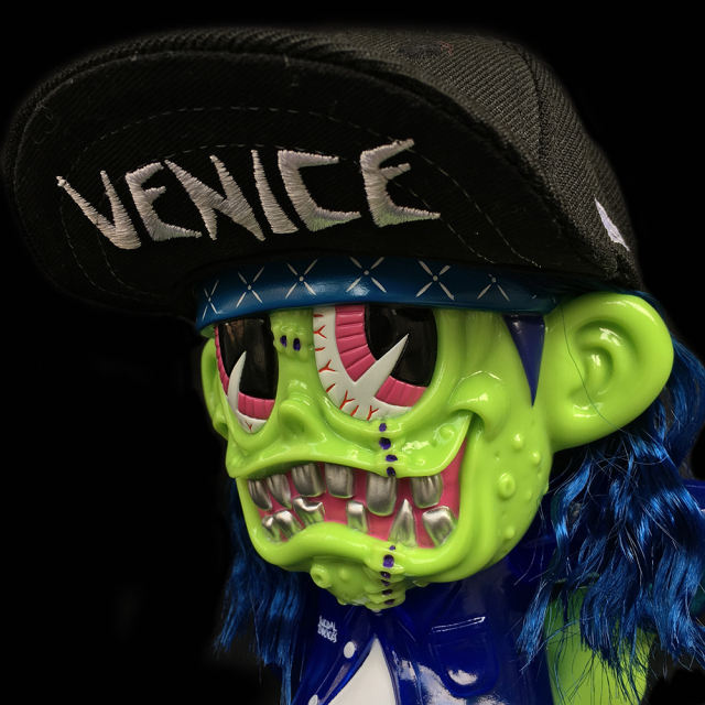 Suicidal Tendencies x BlackBook Toy（スイサイダル・テンデンシーズ）　SKUM-kun 10インチフィギュア Venice Blue 2016 Edition