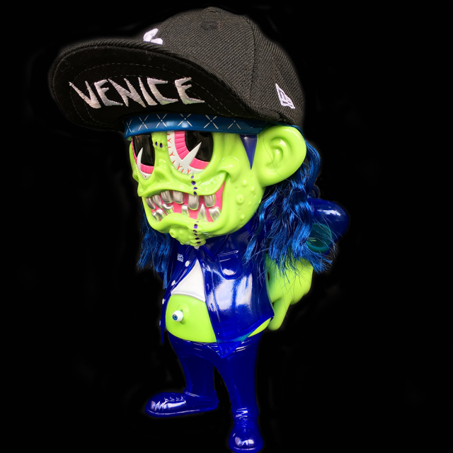 Suicidal Tendencies x BlackBook Toy（スイサイダル・テンデンシーズ）　SKUM-kun 10インチフィギュア Venice Blue 2016 Edition