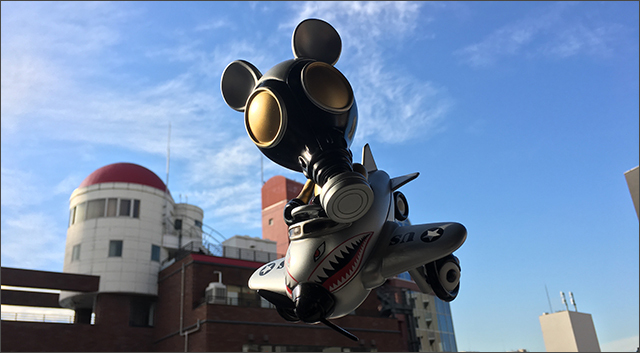 Ron English x BlackBook Toy( ロン・イングリッシュ)　Mousemask Murphy in Airplane Tokyo Gold edition