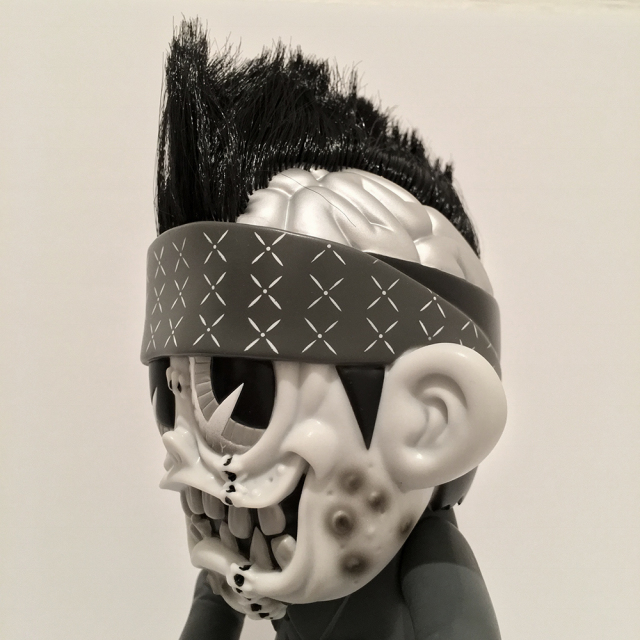 Suicidal Tendencies x BlackBook Toy(スイサイダル・テンデンシーズ) SKUM-kun 10インチフィギュア Mono edition